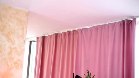 Arielle online show from 10, 1, 2025