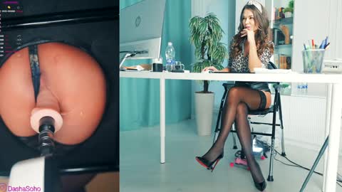 Snapshot of _artporno_ chatting on 18, 10, 2025 _artporno_ online show from 18, 10, 2025