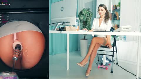 Snapshot of _artporno_ chatting on 23, 10, 2025 _artporno_ online show from 23, 10, 2025