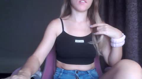 Snapshot of _ashley_blond_ chatting on 17, 10, 2025 Ashlee Bond online show from 17, 10, 2025