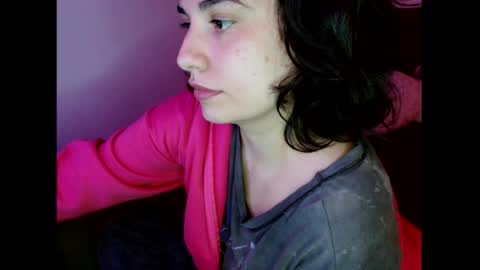 Snapshot of _atenea_golden chatting on 23, 10, 2025 atenea online show from 23, 10, 2025