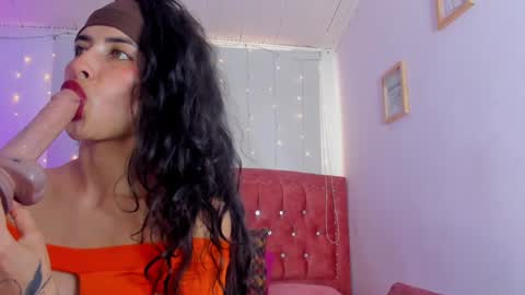 Snapshot of _aurora_moon chatting on 19, 12, 2024 Aurora online show from 19, 12, 2024