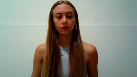 Snapshot of _aurora_sweet chatting on 16, 9, 2025 _aurora_sweet online show from 16, 9, 2025