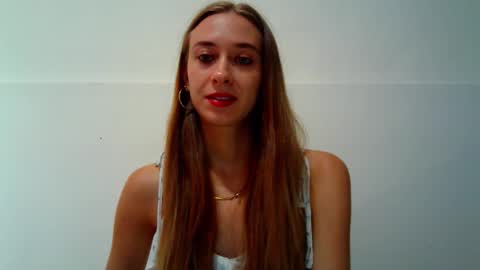 Snapshot of _aurora_sweet chatting on 20, 9, 2025 _aurora_sweet online show from 20, 9, 2025