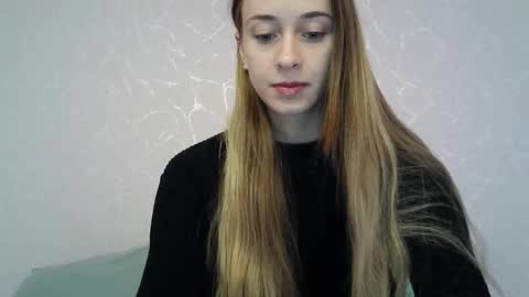Snapshot of _aurora_sweet chatting on 3, 10, 2025 _aurora_sweet online show from 3, 10, 2025