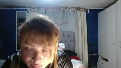 Snapshot of _azalea_65 chatting on 19, 9, 2025 _azalea_65 online show from 19, 9, 2025