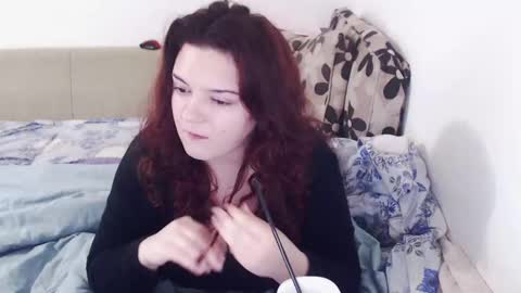 Snapshot of _bella_28 chatting on 19, 12, 2024 em online show from 19, 12, 2024