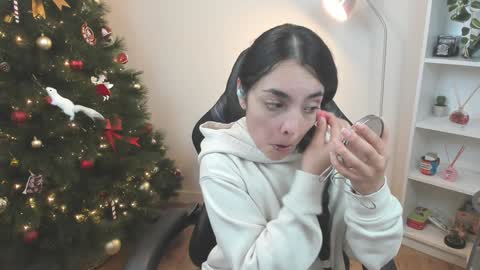 Bella Evans online show from 30, 12, 2024