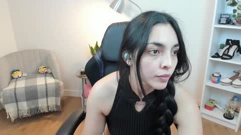 Bella Evans online show from 17, 1, 2025