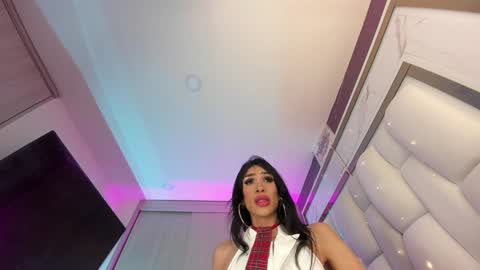 _bellaswwet_ online show from 6, 1, 2025
