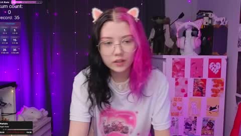 Snapshot of _biscuitty chatting on 1, 4, 2026 Alice .. online show from 1, 4, 2026