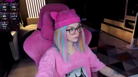 Olivia Subscribe to my Fansly -   online show from 22, 6, 2026
