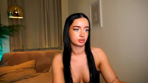 Pearl online show from 15, 4, 2026