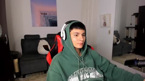 Snapshot of _blakee chatting on 19, 12, 2024 B L A K E online show from 19, 12, 2024