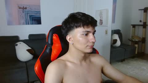 Snapshot of _blakee chatting on 8, 3, 2025 B L A K E online show from 8, 3, 2025