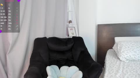 Snapshot of _bleuelune chatting on 19, 9, 2025 Mary online show from 19, 9, 2025