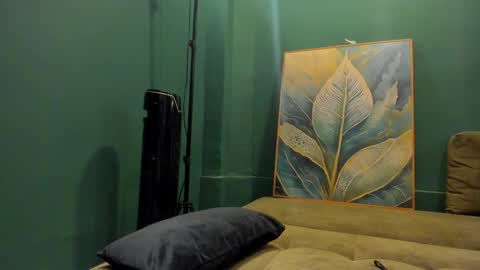 Snapshot of _bunny_boy_ chatting on 8, 10, 2025 _bunny_boy_ online show from 8, 10, 2025
