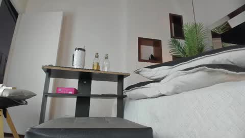 Candy online show from 28, 9, 2025