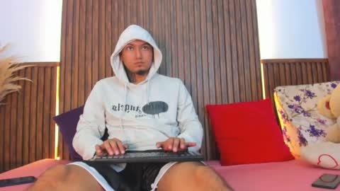 Snapshot of _cannabitch chatting on 24, 5, 2026 Shatta Sara online show from 24, 5, 2026