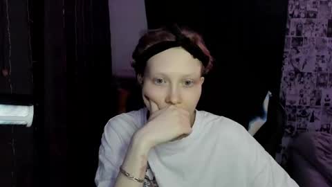 Snapshot of _caramel_milk_ chatting on 16, 2, 2025 Merlizz online show from 16, 2, 2025