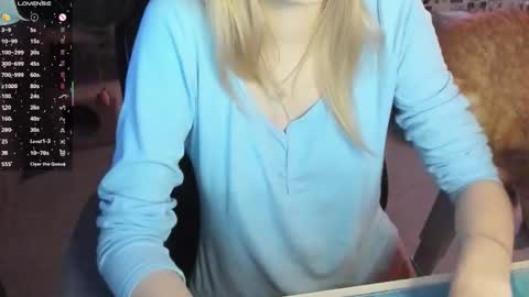 Snapshot of _caramel_milk_ chatting on 23, 10, 2025 Merlizz online show from 23, 10, 2025