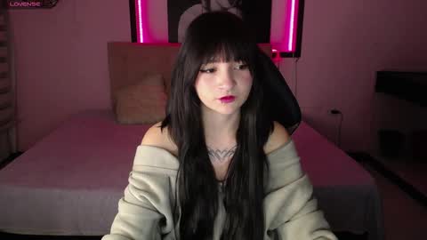 Snapshot of _charlotte_collins_ chatting on 9, 1, 2026 _charlotte_collins_ online show from 9, 1, 2026