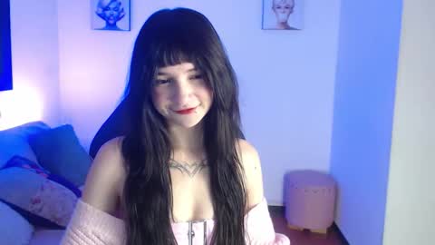 Snapshot of _charlotte_collins_ chatting on 2, 2, 2026 _charlotte_collins_ online show from 2, 2, 2026