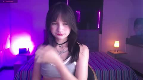 Snapshot of _charlotte_collins_ chatting on 26, 3, 2026 _charlotte_collins_ online show from 26, 3, 2026