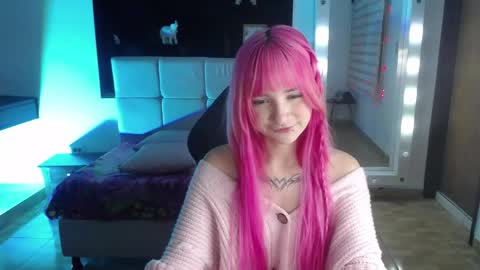 Snapshot of _charlotte_collins_ chatting on 10, 4, 2026 _charlotte_collins_ online show from 10, 4, 2026