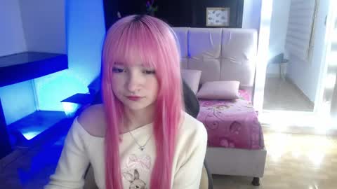 Snapshot of _charlotte_collins_ chatting on 2, 5, 2026 _charlotte_collins_ online show from 2, 5, 2026