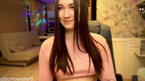 Snapshot of _chloe_miller_ chatting on 10, 1, 2025 _chloe_miller_ online show from 10, 1, 2025