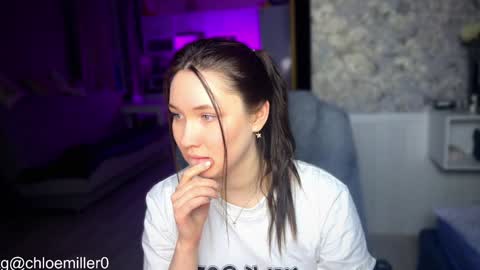 Snapshot of _chloe_miller_ chatting on 1, 2, 2025 _chloe_miller_ online show from 1, 2, 2025