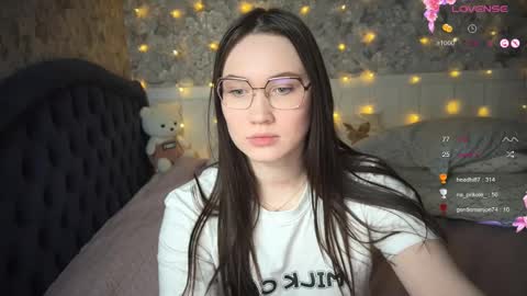 Snapshot of _chloe_miller_ chatting on 20, 2, 2025 _chloe_miller_ online show from 20, 2, 2025