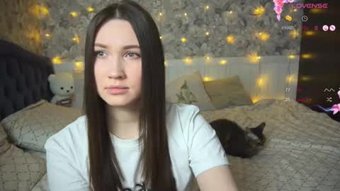 Snapshot of _chloe_miller_ chatting on 28, 2, 2025 _chloe_miller_ online show from 28, 2, 2025