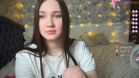 Snapshot of _chloe_miller_ chatting on 28, 2, 2025 _chloe_miller_ online show from 28, 2, 2025