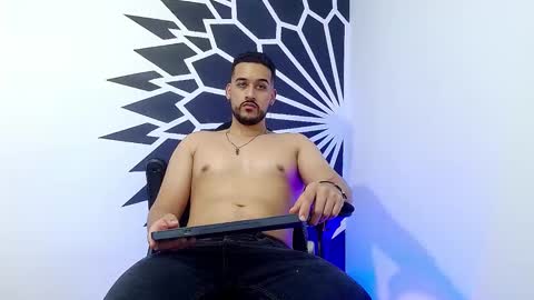 Snapshot of _christopher_dennis_ chatting on 8, 2, 2025 CRIS online show from 8, 2, 2025