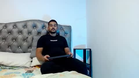 Snapshot of _christopher_dennis_ chatting on 13, 11, 2025 CRIS online show from 13, 11, 2025