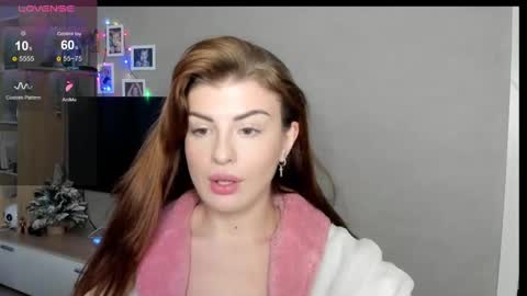 Snapshot of _comefeelme_ chatting on 19, 12, 2024 D online show from 19, 12, 2024