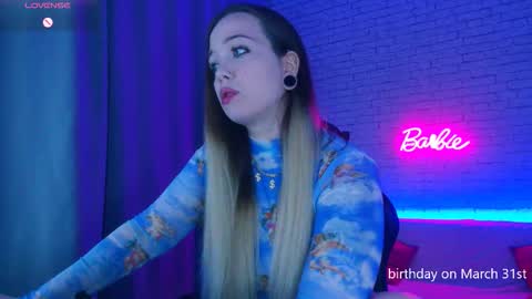 Snapshot of _crazybee_ chatting on 26, 3, 2026 Nica online show from 26, 3, 2026