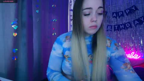 Snapshot of _crazybee_ chatting on 3, 4, 2026 Nica online show from 3, 4, 2026