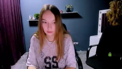 Snapshot of _creamy_queen chatting on 2, 10, 2025 _creamy_queen online show from 2, 10, 2025