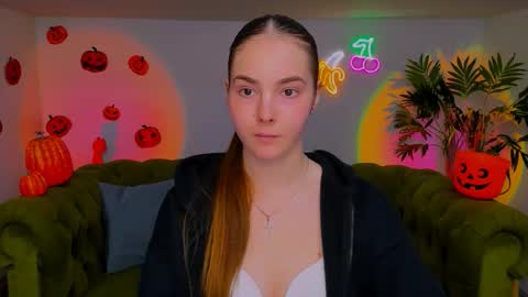 Erika online show from 2, 11, 2025