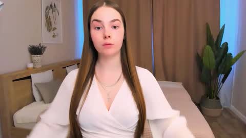 Snapshot of _cuddle_bug_ chatting on 17, 2, 2026 Erika online show from 17, 2, 2026