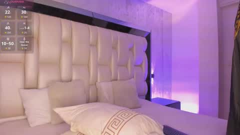     online show from 10, 9, 2025