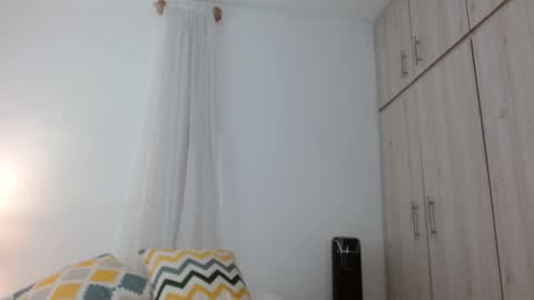 Snapshot of _diana_cute chatting on 22, 2, 2025 Diana online show from 22, 2, 2025