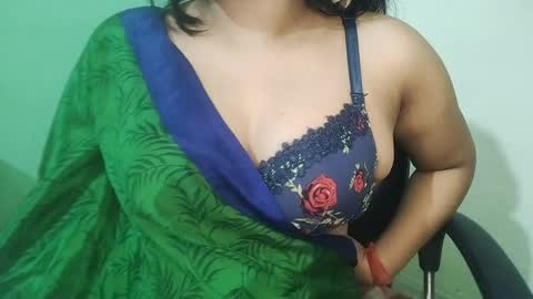 Snapshot of _dreamgirl_0 chatting on 5, 4, 2026 _dreamgirl_0 online show from 5, 4, 2026