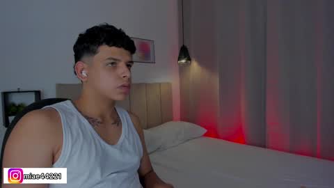 Snapshot of _e_m_m_a_1 chatting on 23, 9, 2025 Emma and Tonny online show from 23, 9, 2025