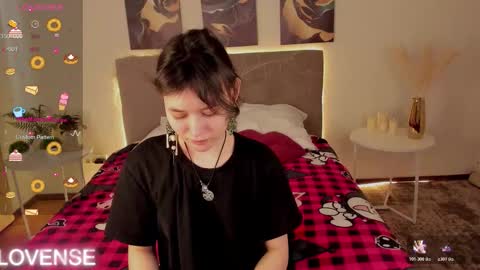 _emily__strike_ online show from 25, 3, 2026