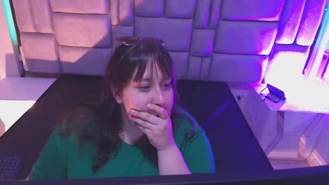 Emily  online show from 22, 12, 2025