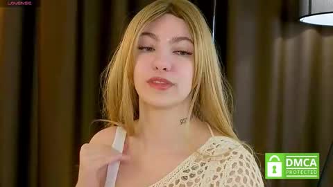 Snapshot of _emilyzortea_ chatting on 26, 10, 2025 Emily online show from 26, 10, 2025